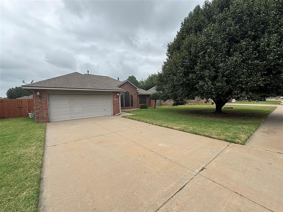 1st image of 601 N Chisholm Trail Way