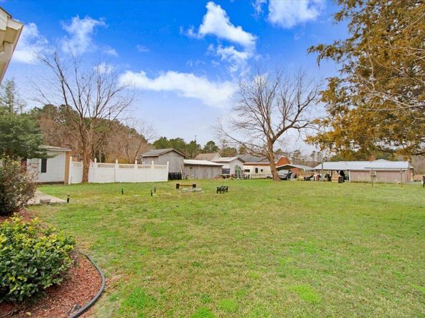 112 E Main St, Micro, NC 27555