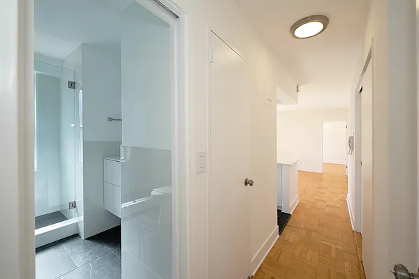 Rented by Buchbinder & Warren | media 20