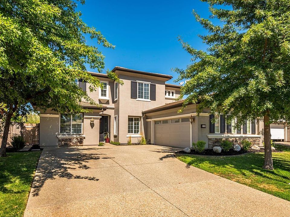 1st image of 304 Lambeth Ct