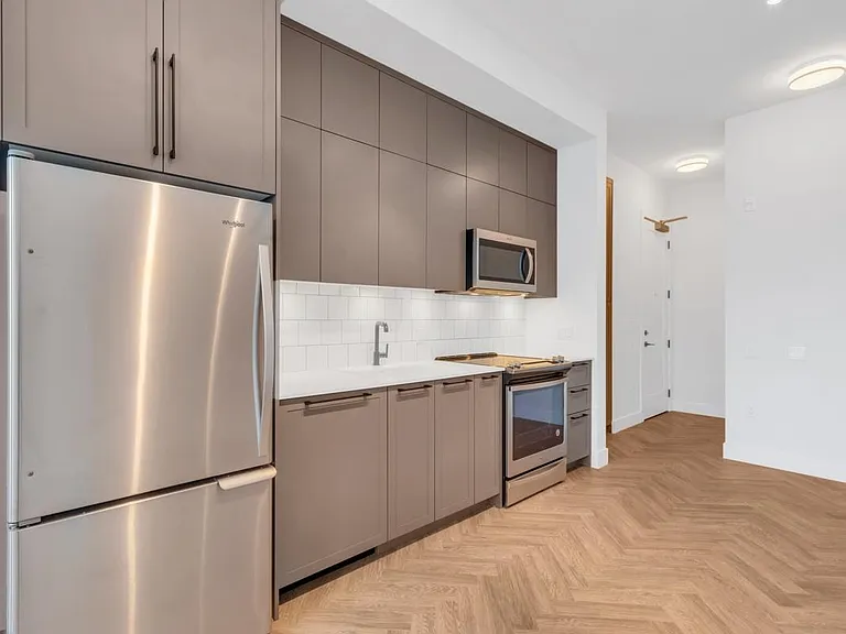 14968 101a Ave #310 — Photo 2