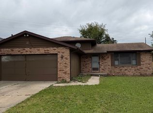 5053 W 90th Ln, Crown Point, IN 46307