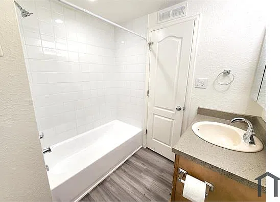 1320 Zephyr St #10 — Photo 10