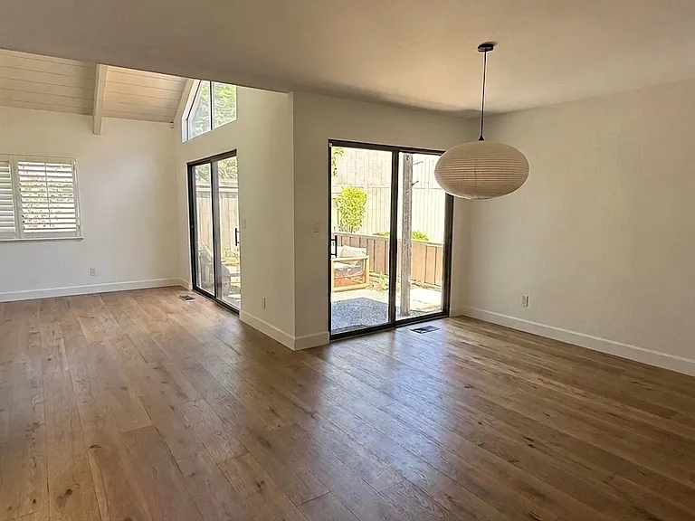 1106 Indian Way — Photo 10