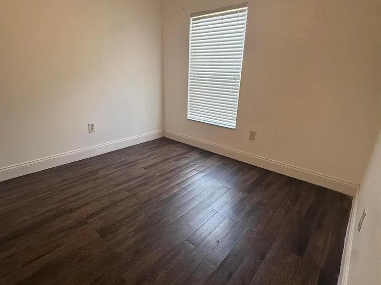 1733 Pointe West Way — Photo 18