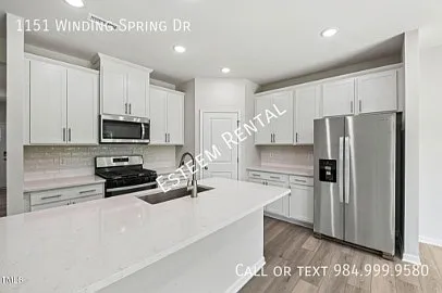 1151 Winding Spring Dr — Photo 7
