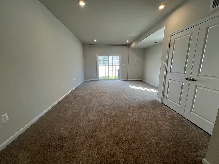 526 River Crest Way — Photo 13