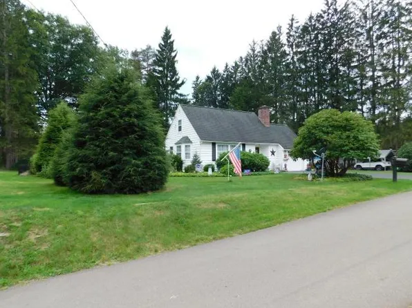 3 Beechwood Dr, Warren, PA 16365