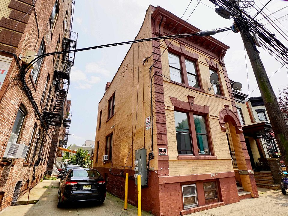 1st image of 6034 Palisade Ave