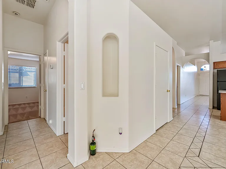 2607 E Anderson Dr — Photo 13