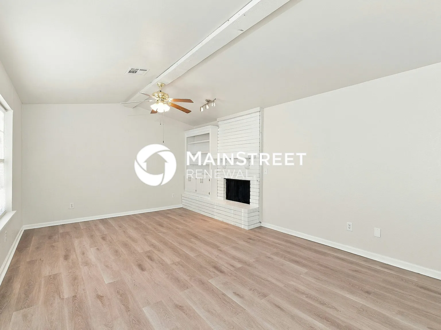 1816 Michell Dr — Photo 3