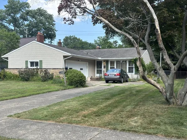 4573 W 225th St, Fairview Park, OH 44126