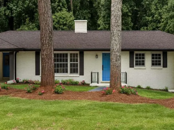 546 Milligan Dr, Stone Mountain, GA 30083