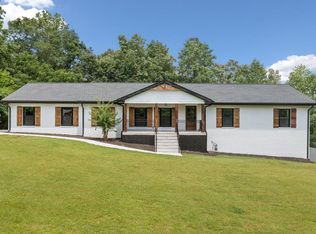 136 Ridgecrest Dr, Ball Ground, GA 30107