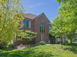 8649 Carriage Hill Ct, Savage, MN 55378