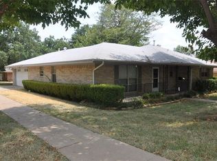 1102 SE 2nd St, Grand Prairie, TX 75051