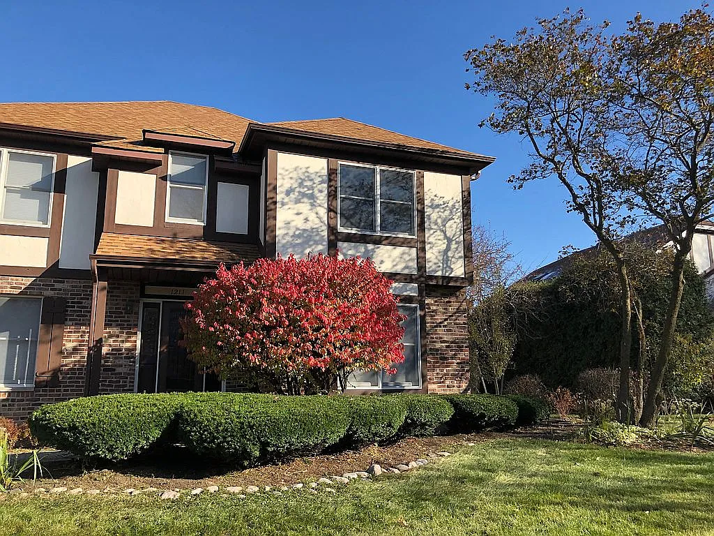 1211 W Sable Dr photo 1