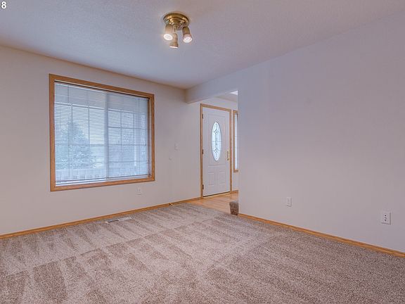 5th image of 3415 NE 165th Ave