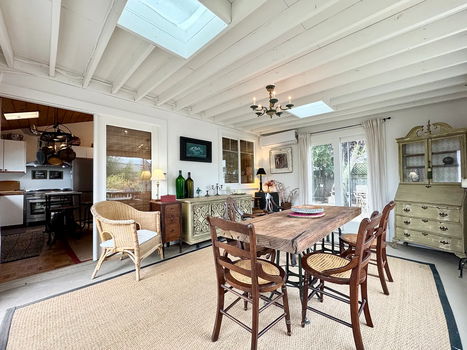 1 bed, 800 sqft, $2,800 — Photo 2