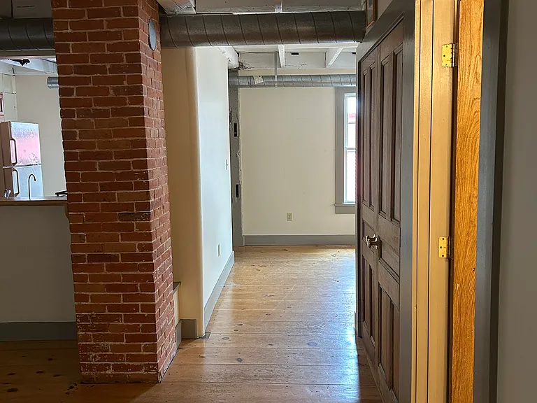262 Main St — Photo 7