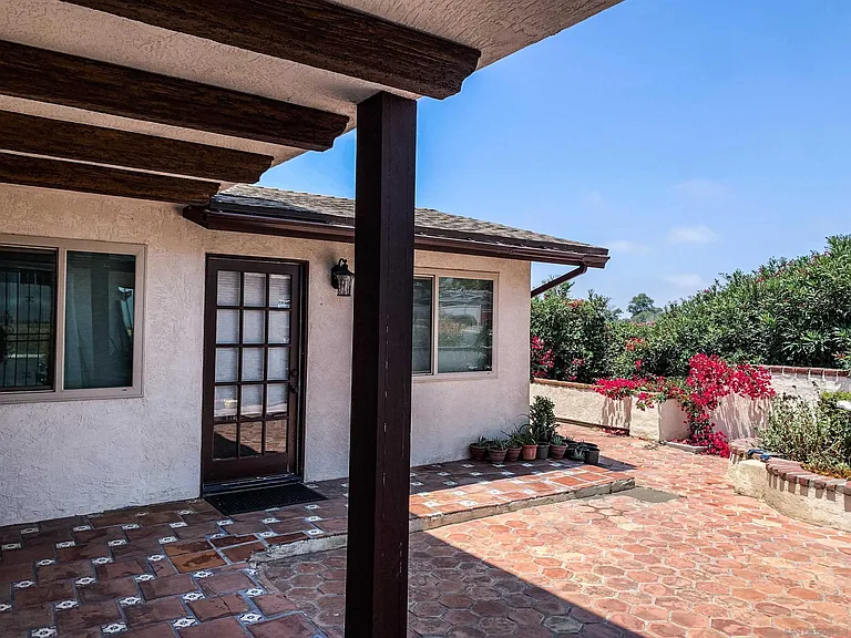 1286 Otono St — Photo 3