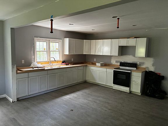 4th image of 2316 N Chamberlain Ave