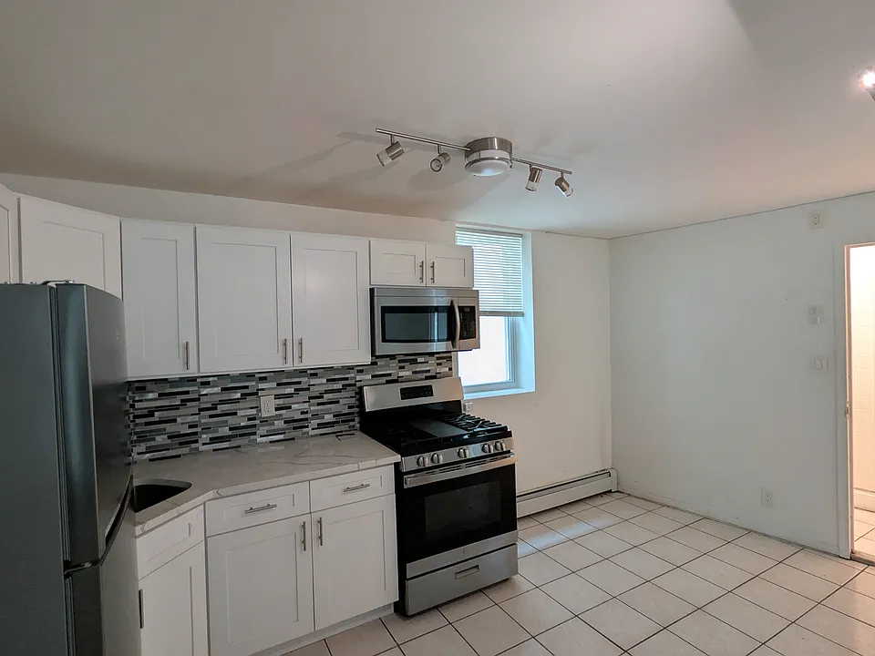 1395 Kearney Ave #A