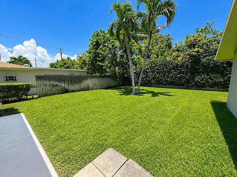 1232 Cabana Rd #1 — Photo 27