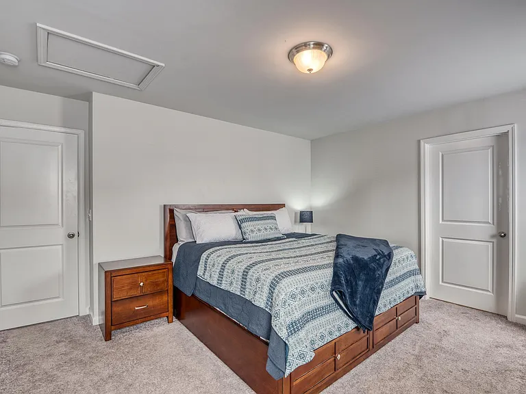 Bedroom 1 - Master