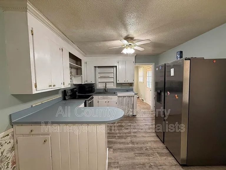 123 Lanier Ave — Photo 5