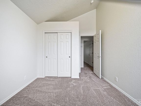 4th image of 691 N Tidwell Way