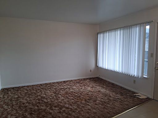 3rd image of 907 K St #18