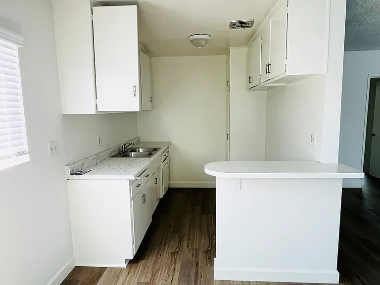 2128 W 157th St #5 — Photo 6