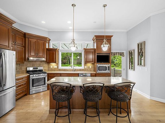 3rd image of 1604 Bellevue BOULEVARD