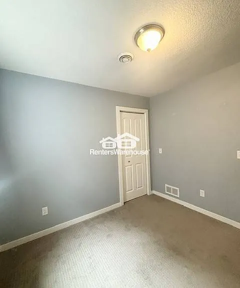 3317 Old Stone Way NE — Photo 16