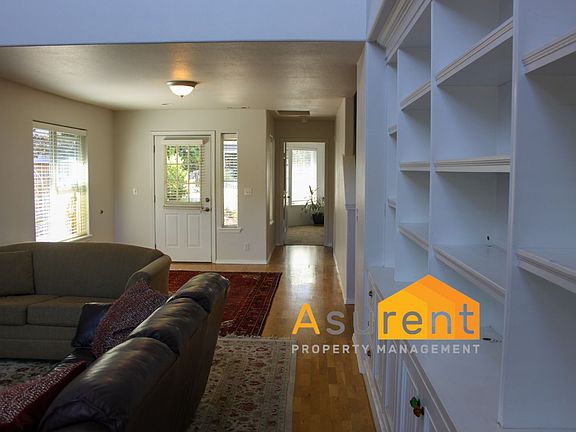 4th image of 1171 Village Square Dr
