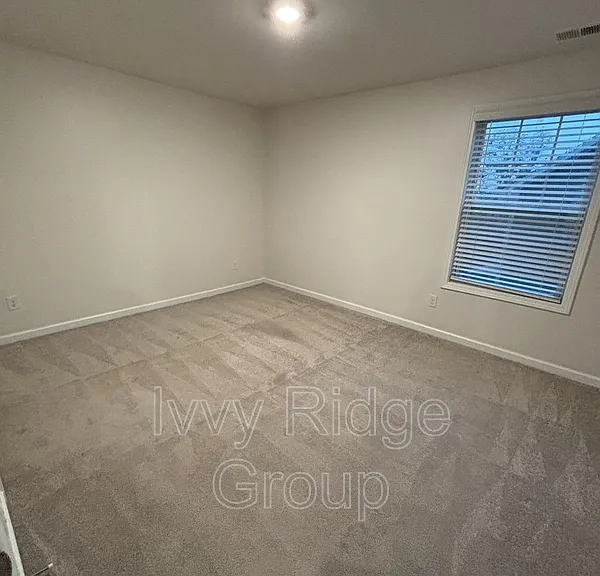 4867 Tacoma Dr — Photo 12