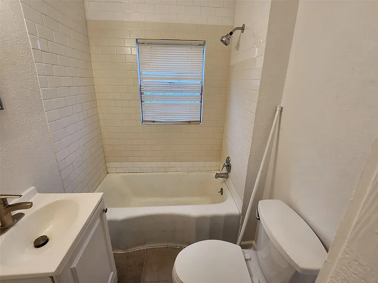 3206 Anita St — Photo 15