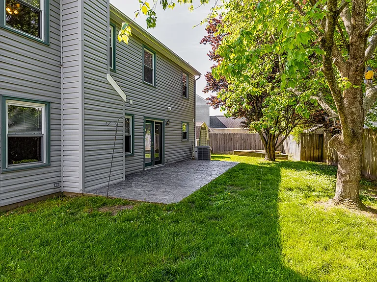 1789 Moonstone Dr — Photo 38