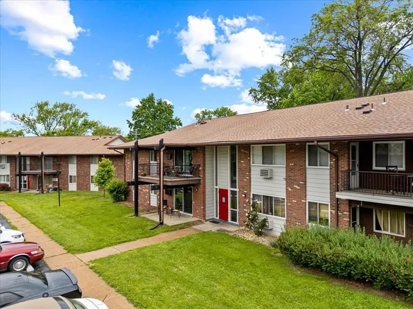 8733 Sieloff Dr APT F, Hazelwood, MO 63042