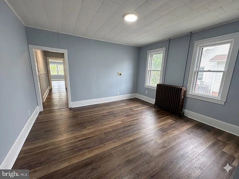 198 South Ave — Photo 3