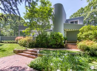 251 Seven Ponds Towd Rd, Water Mill, NY 11976