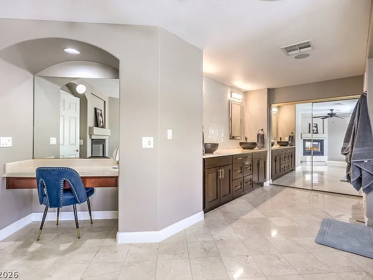 4453 Melrose Abbey Pl — Photo 37