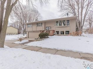 2209 S Stephen Ave, Sioux Falls, SD 57103