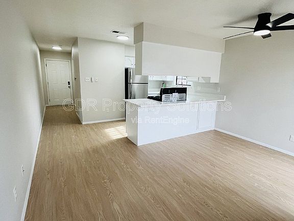 4th image of 1116 Coal Ave SW APT 6