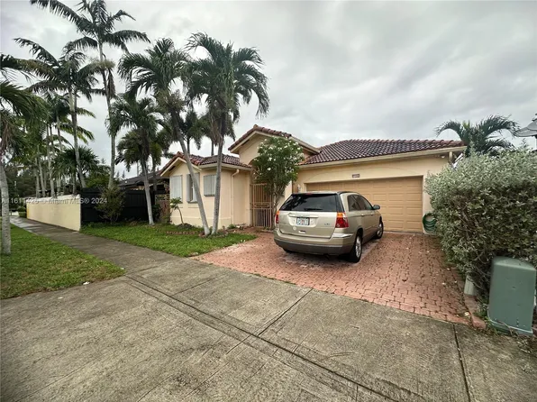 15553 SW 41st Ter, Miami, FL 33185