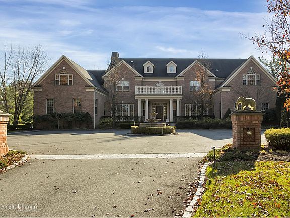 2nd image of 67 Hoaglands Ln