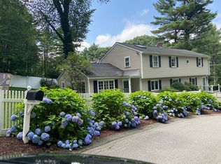 7 Hume Rd, Bedford, MA 01730