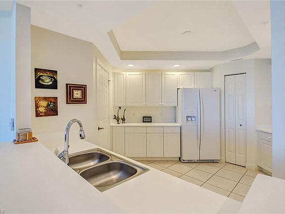 3rd image of 2743 1st St APT 901