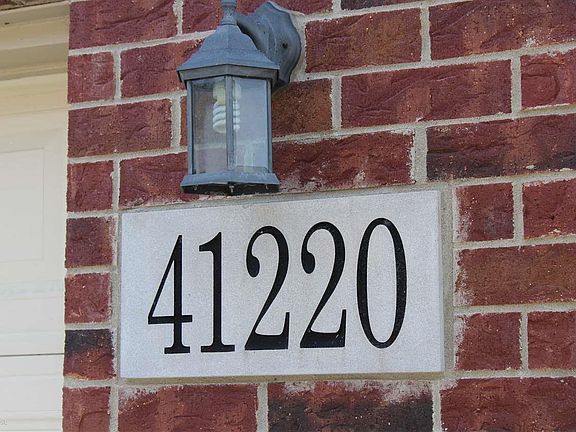 3rd image of 41220 Chestnut Dr